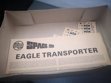 Charger l'image dans la galerie, maquette airfix cosmos 1999 eagle transporter space