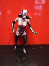 Charger l&#39;image dans la galerie, Figurine Catwoman
