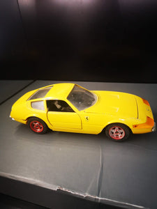 voiture miniature ferrari 1/24 majorette