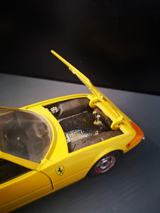 voiture miniature ferrari 1/24 majorette