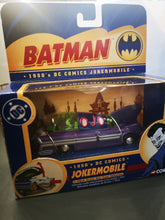 Charger l&#39;image dans la galerie, voiture miniature corgi Batman, joker mobile 1950, 1/43
