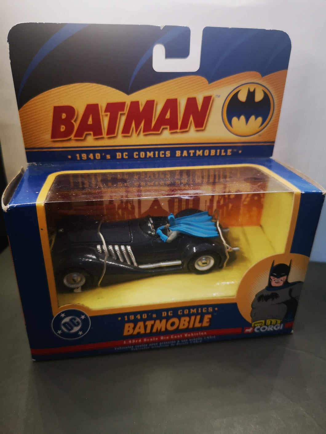 voiture miniature corgi Batman , batmobile 1940, 1/43