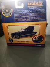 Charger l&#39;image dans la galerie, voiture miniature corgi Batman batmobile 1950, 1/43
