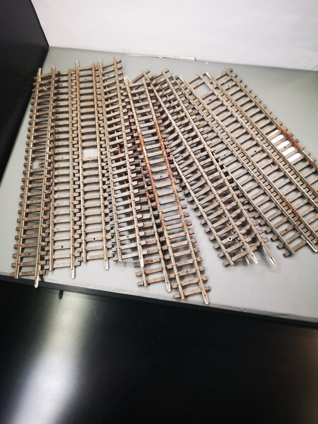 un lot de 10 rails pour  pièces HOrnby acHO meccano