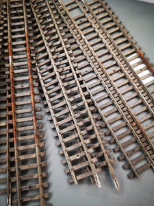 un lot de 10 rails pour  pièces HOrnby acHO meccano