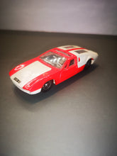 Charger l&#39;image dans la galerie, Voiture Dinky toys de tomaso mangusta  numéro 187
