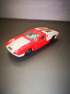 Voiture Dinky toys de tomaso mangusta  numéro 187