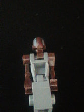 Charger l&#39;image dans la galerie, Figurine lego star wars droide pilote F A4
