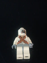 Charger l&#39;image dans la galerie, Figurine lego star wars tusken
