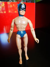 Charger l&#39;image dans la galerie, Poupée captain America mego corp
