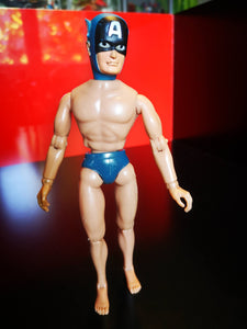 Poupée captain America mego corp