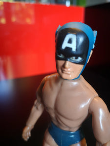 Poupée captain America mego corp