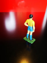 Charger l&#39;image dans la galerie, Figurine starlux de football
