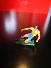 Charger l&#39;image dans la galerie, Figurine starlux de football
