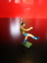 Charger l&#39;image dans la galerie, Figurine starlux de football
