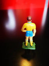 Charger l&#39;image dans la galerie, Figurine starlux de football
